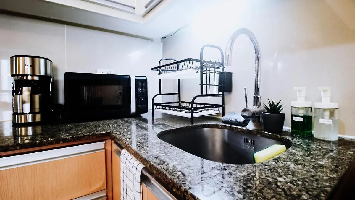 Venice Stay! Free Amenities, Steps To Grand Canal Manila 0*,